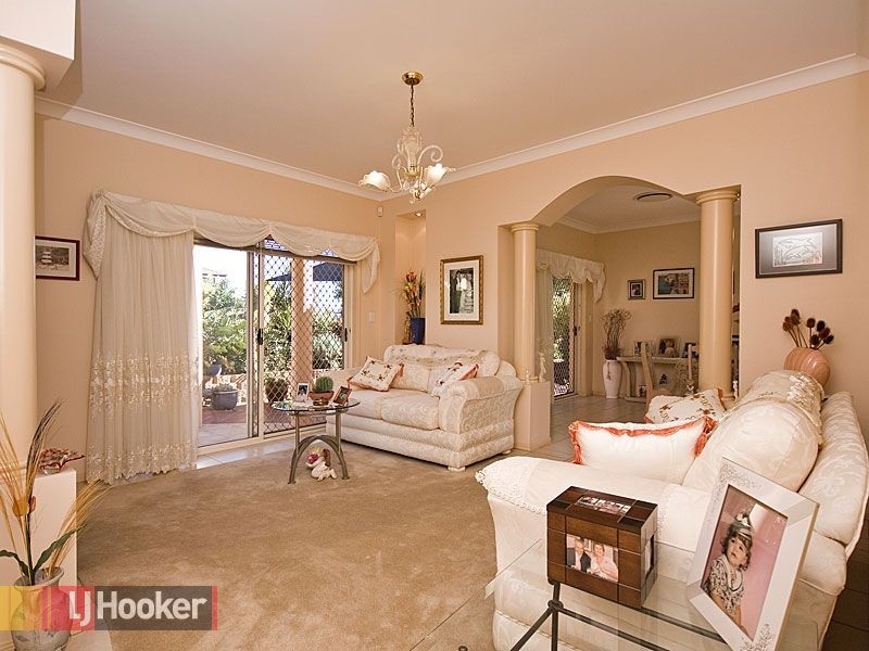 2 Castlehaven Close, Chermside West QLD 4032