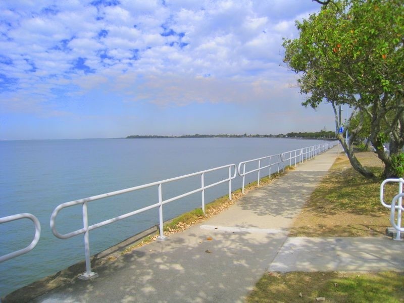 2/26 Seventeenth Avenue, Brighton QLD 4017