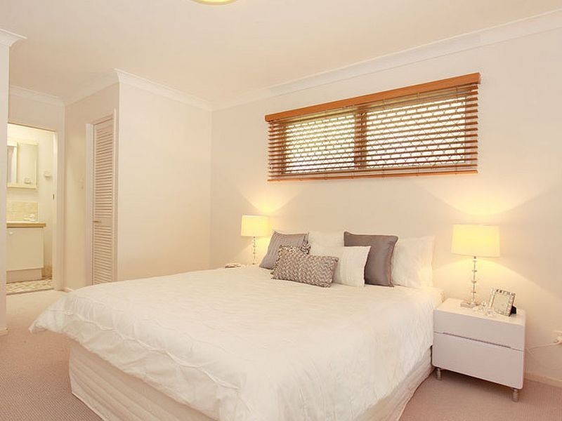 6 Traves Street, Chermside West QLD 4032