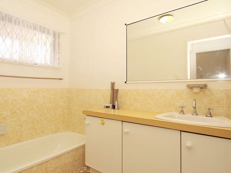 6 Traves Street, Chermside West QLD 4032