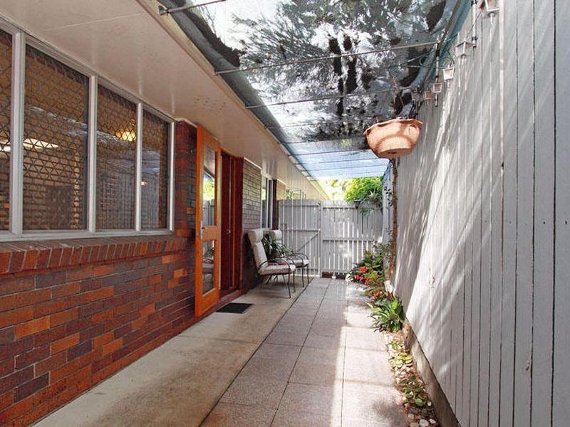 6 Traves Street, Chermside West QLD 4032