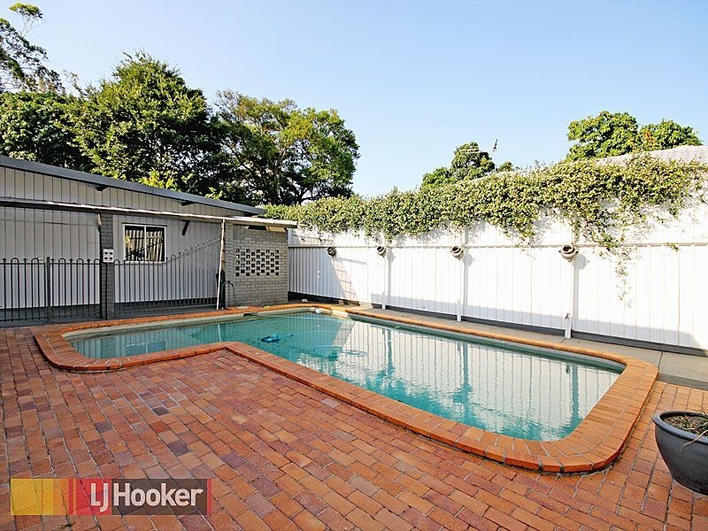 86 Griffiths St, Sandgate QLD 4017
