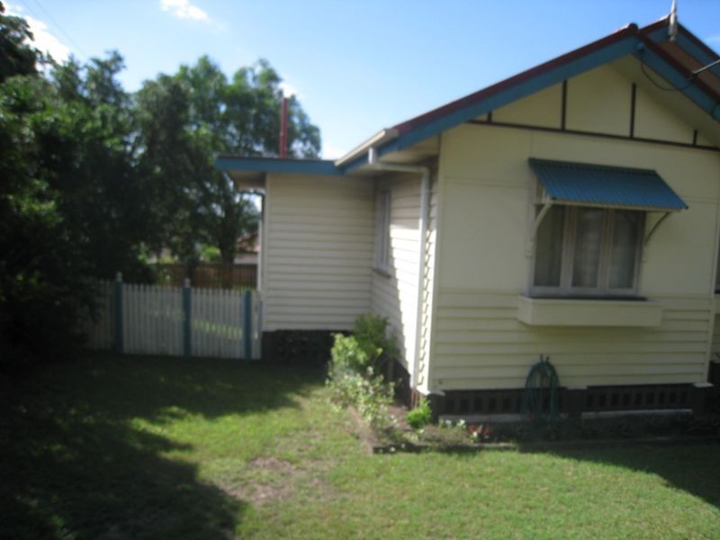 67 Highcrest Ave, Wavell Heights QLD 4012