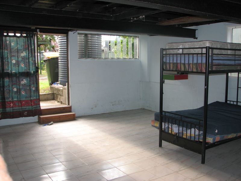 127 Southerden Street, Sandgate QLD 4017