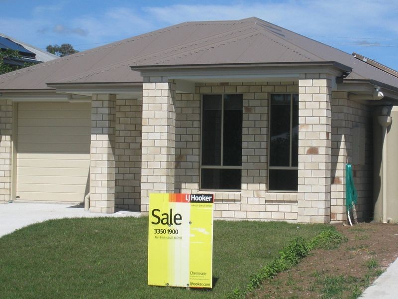 32 Bowen Street, Deagon QLD 4017