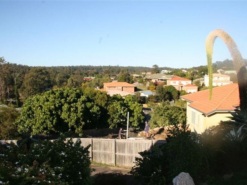 34 Silkyoak Way, Albany Creek QLD 4035