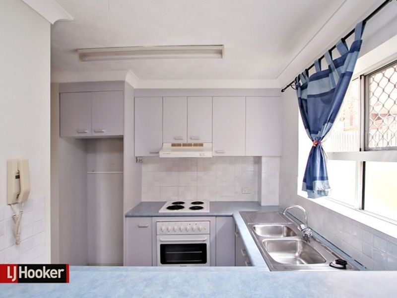 2/26 Hilltop Avenue, Chermside QLD 4032