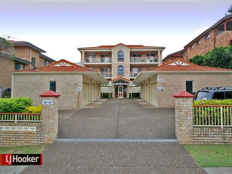 2/26 Hilltop Avenue, Chermside QLD 4032