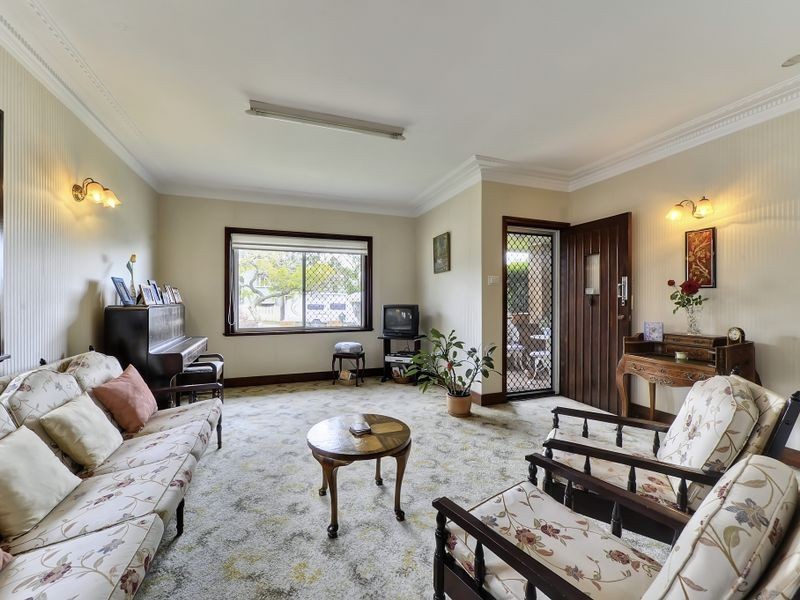 18 Parkham Avenue, Wavell Heights QLD 4012