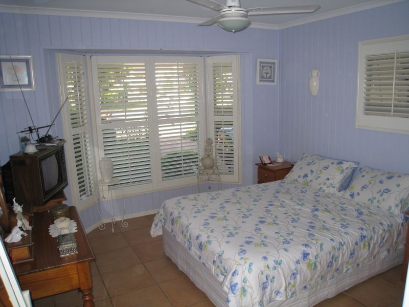 41 Kate Street, Shorncliffe QLD 4017