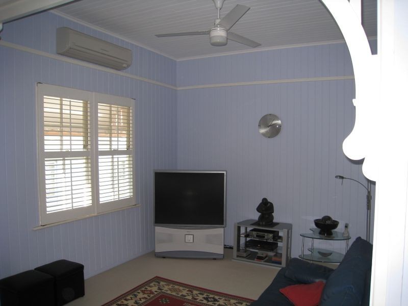 41 Kate Street, Shorncliffe QLD 4017