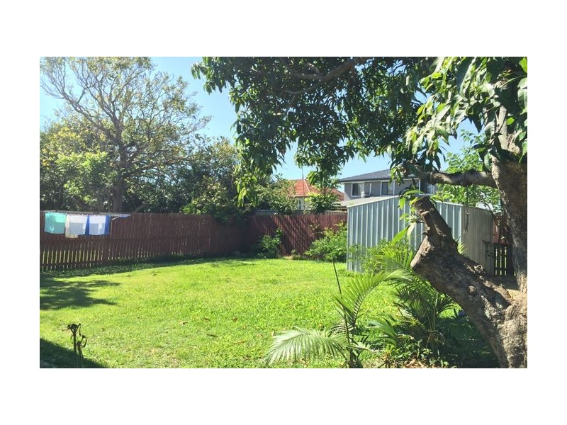 15 Caronga Street, Wavell Heights QLD 4012