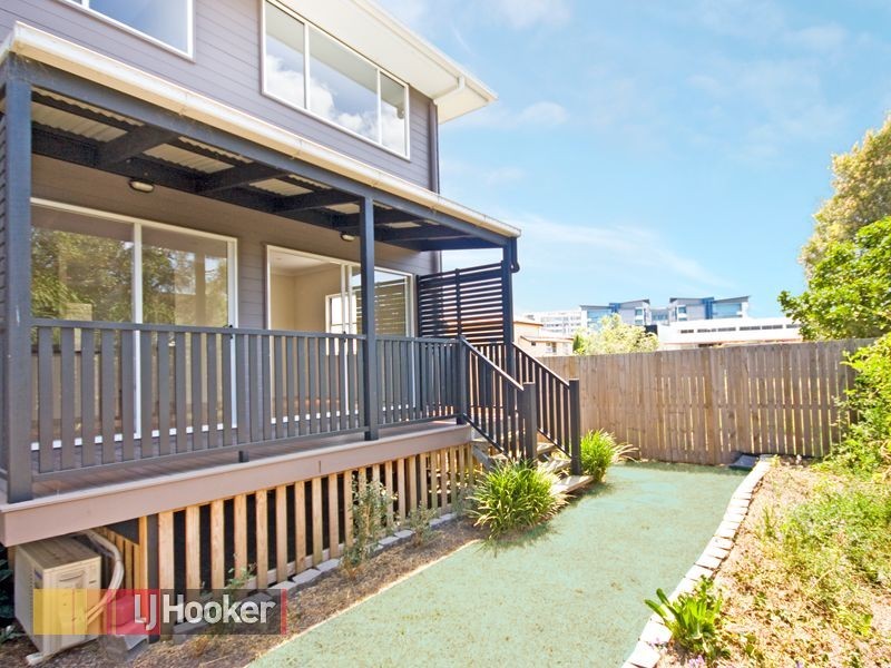 2/24 Latham Street, Chermside QLD 4032