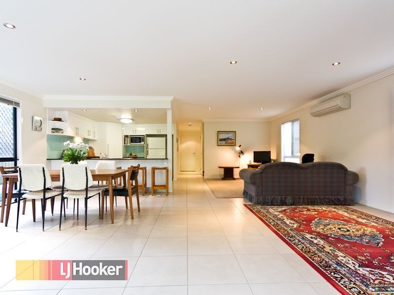 8 Watcombe Street, Wavell Heights QLD 4012