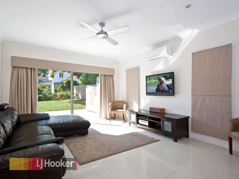 111 Alexandra Street, Sandgate QLD 4017