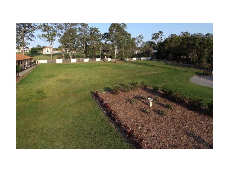 24 Priestley Road, Bridgeman Downs QLD 4035