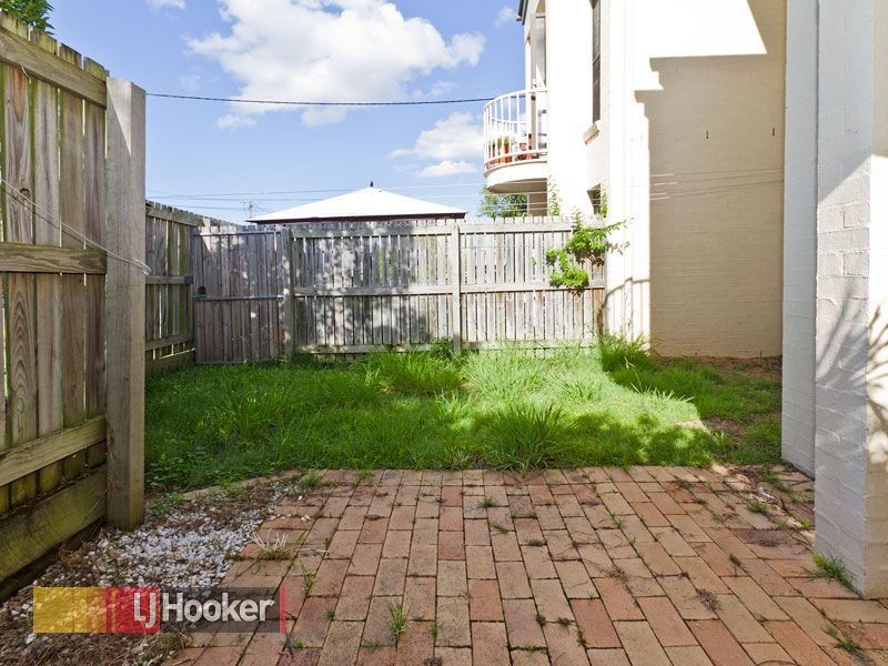 2/16 View street, Chermside QLD 4032