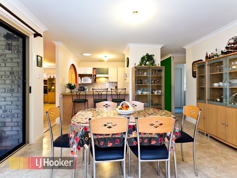 14 Cambridge Crescent, Fitzgibbon QLD 4018