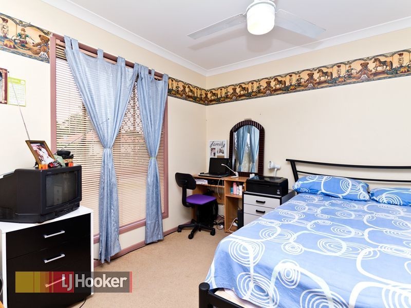 14 Cambridge Crescent, Fitzgibbon QLD 4018