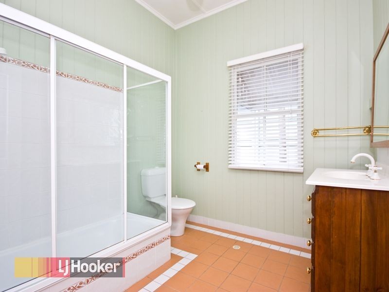 6 Cotton Street, Shorncliffe QLD 4017