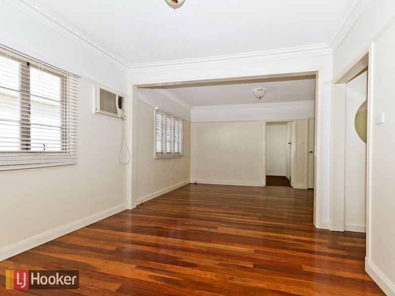 70 Burralong St, Deagon QLD 4017