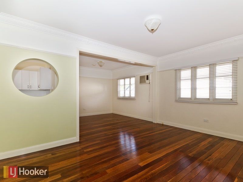 70 Burralong St, Deagon QLD 4017