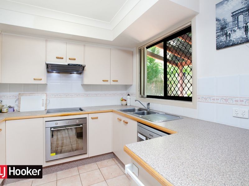 2/33 Hall St, Chermside QLD 4032