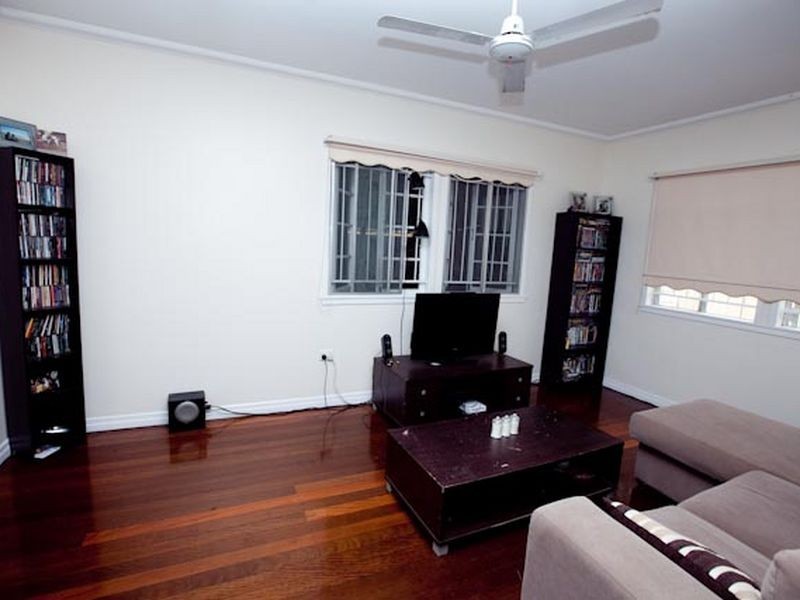 43 Pfingst Road, Wavell Heights QLD 4012