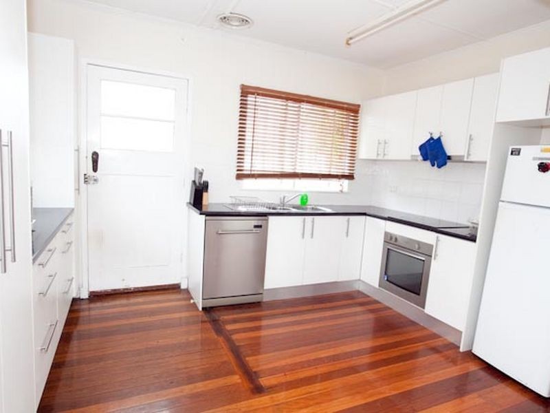 43 Pfingst Road, Wavell Heights QLD 4012