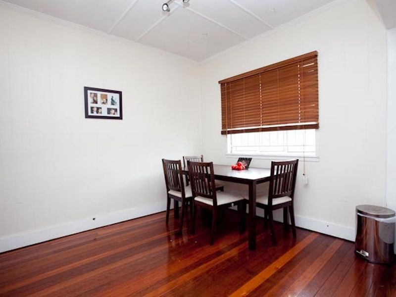 43 Pfingst Road, Wavell Heights QLD 4012