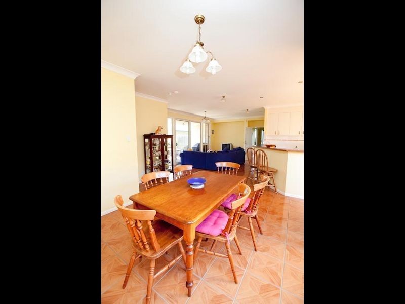 32 Pinnock Crescent, North Lakes QLD 4509
