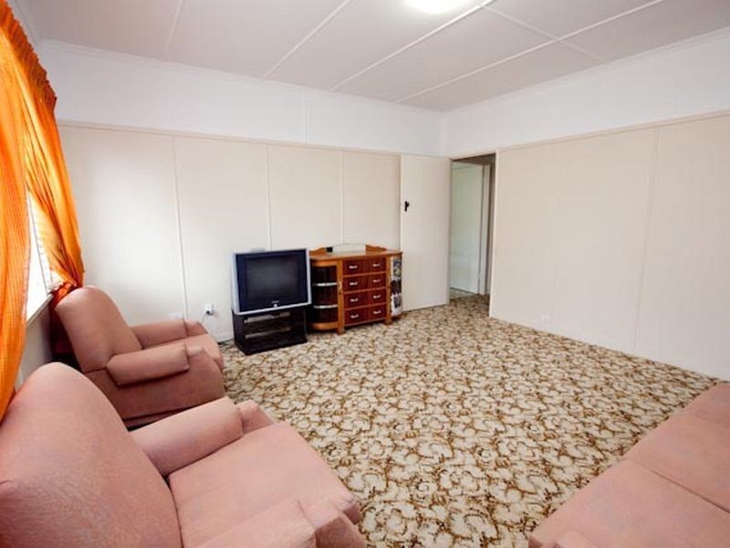 8 Nielson St, Chermside QLD 4032