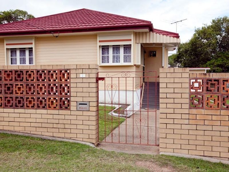 11 Yaralla Street, Chermside QLD 4032