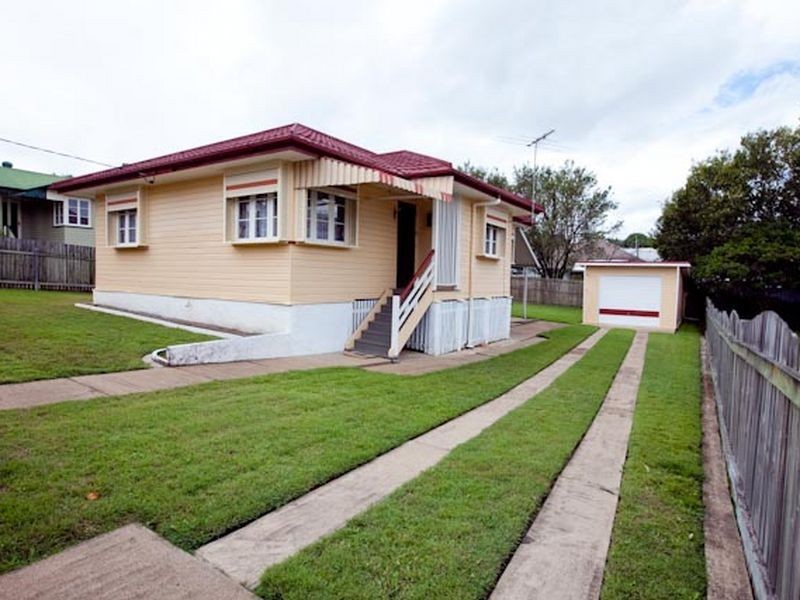 11 Yaralla Street, Chermside QLD 4032