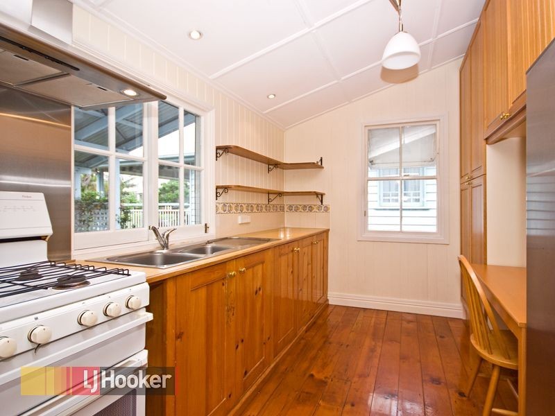 6 Cotton Street, Shorncliffe QLD 4017