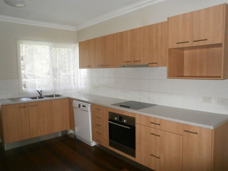 82 Blackwood Road, Deagon QLD 4017