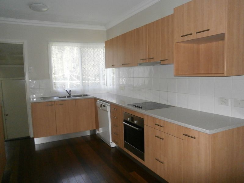 82 Blackwood Road, Deagon QLD 4017