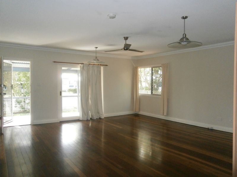 82 Blackwood Road, Deagon QLD 4017