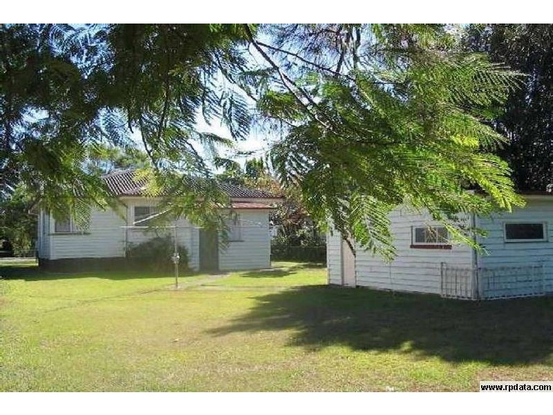 82 Blackwood Road, Deagon QLD 4017