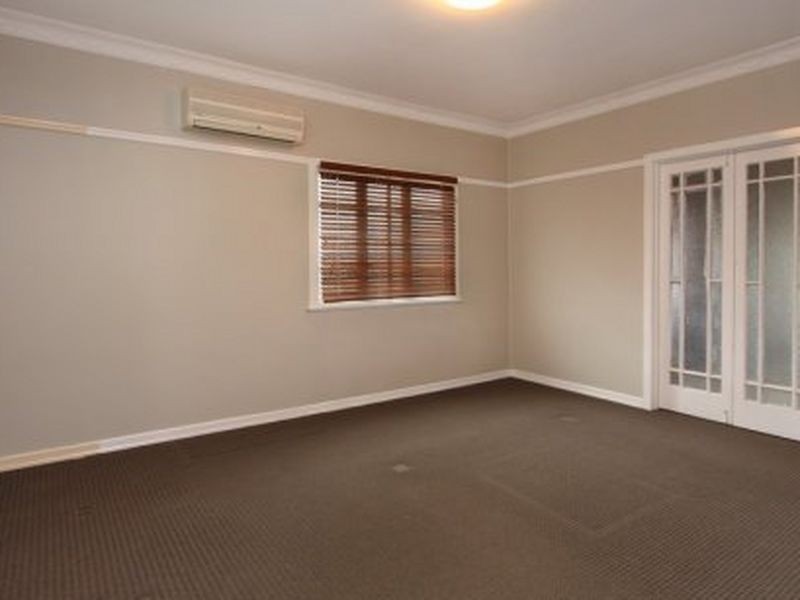 312 Rode Rd, Wavell Heights QLD 4012