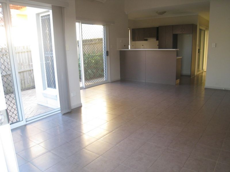 53 Curwen Tce, Chermside QLD 4032