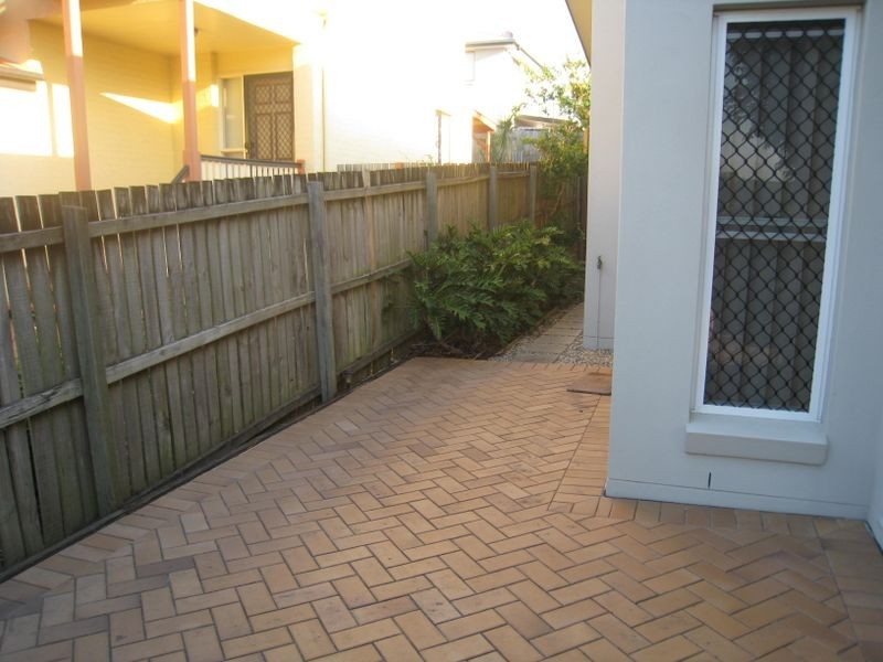 53 Curwen Tce, Chermside QLD 4032