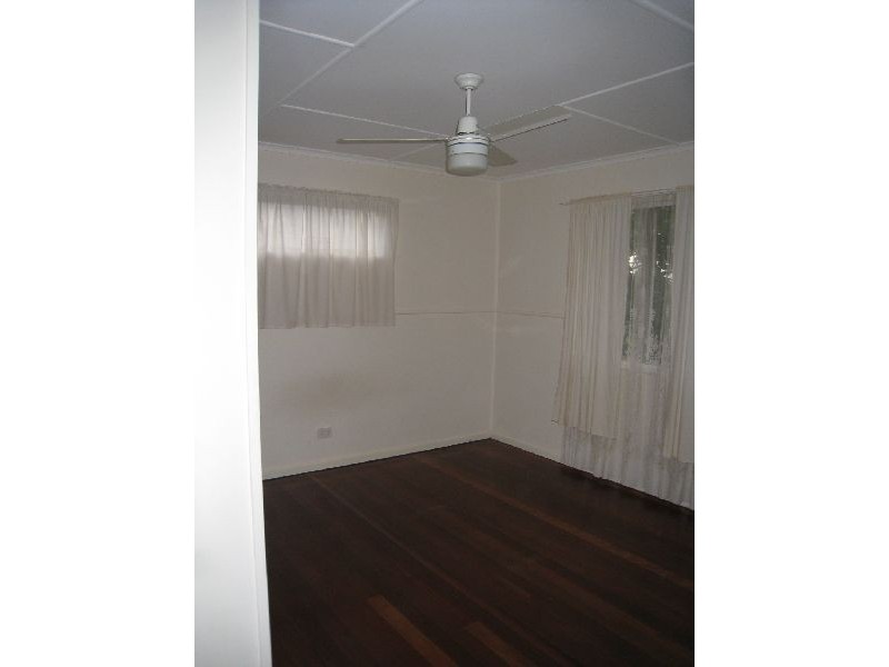 6 Ambrose Street, Brighton QLD 4017