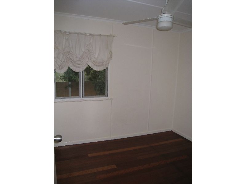 6 Ambrose Street, Brighton QLD 4017