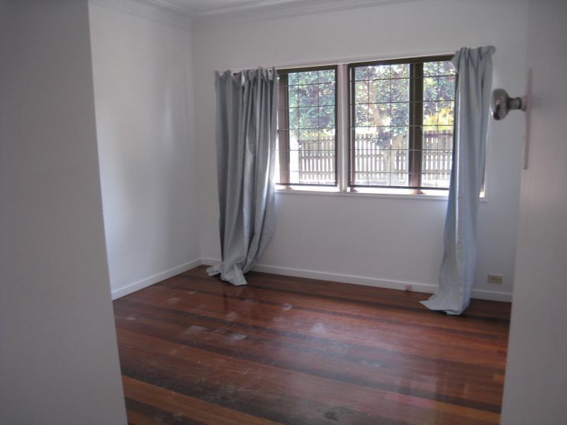 12 Curwen Tce, Chermside QLD 4032