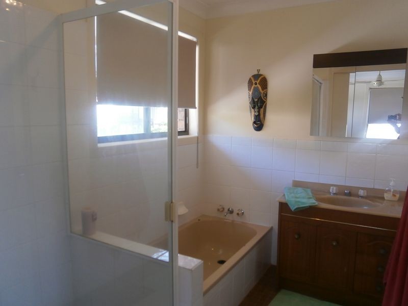 10 Twamley Street, Shorncliffe QLD 4017