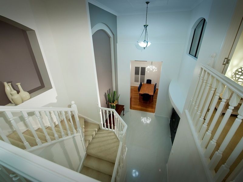 18 Voyager Circuit, Bridgeman Downs QLD 4035