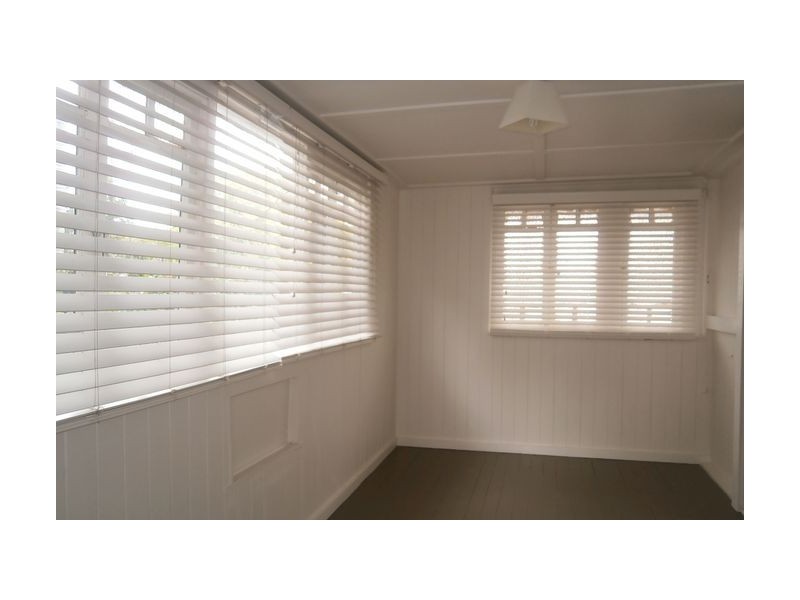 8 Kedron Street, Kedron QLD 4031