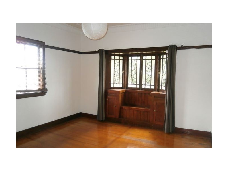 8 Kedron Street, Kedron QLD 4031