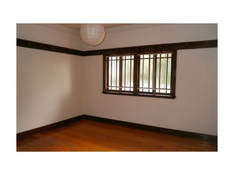 8 Kedron Street, Kedron QLD 4031